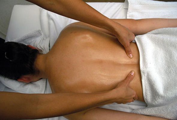 Cómo realizar masajes en la espalda de forma efectiva y relajante